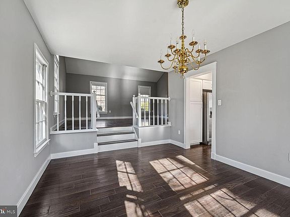 5th image of 12823 Valleywood Dr