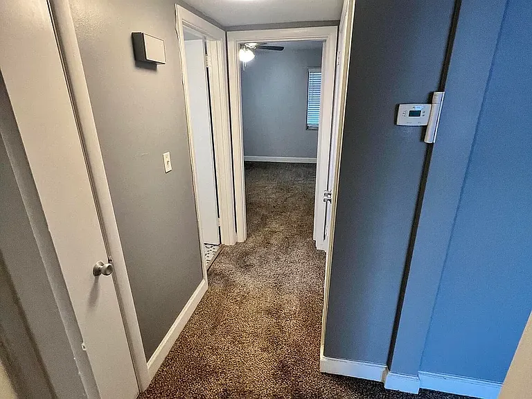 2212 Gerald Ct — Photo 6