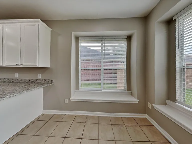 6714 Village Bridge Dr — Photo 5