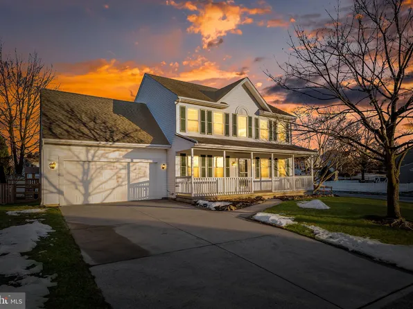 29 Glen Oak Ct, Westminster, MD 21158
