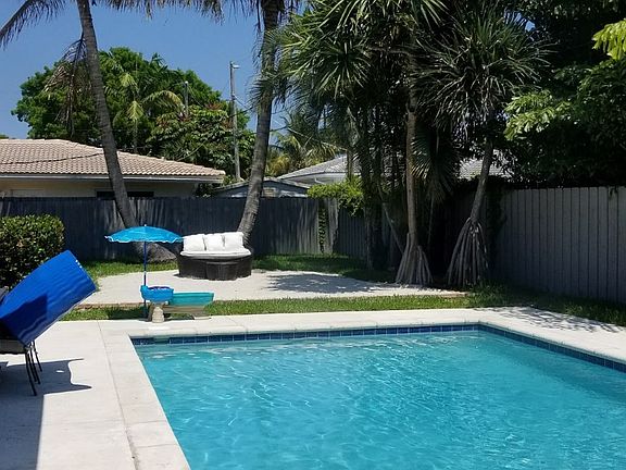 5th image of 2648 NE 26th Ct
