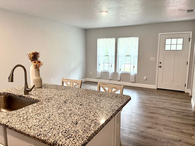 9850 NE 69th Pl — Photo 10