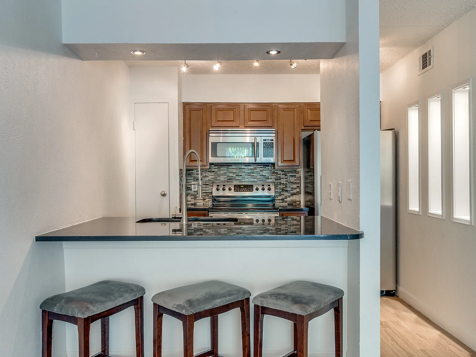1 bed, 665 sqft, $1,250 — Photo 4