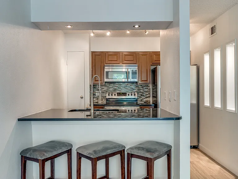 4851 Cedar Springs Rd #190 — Photo 4