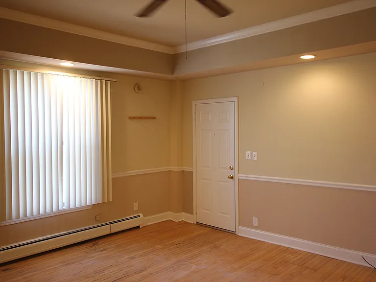 121 N Normal St — Photo 4
