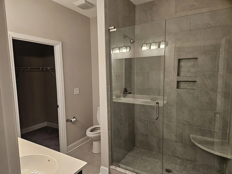 143 E Elderberry St — Photo 6