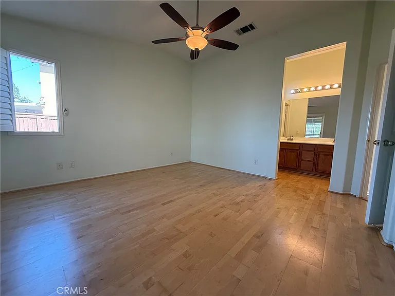 33015 Eagle Point Dr — Photo 10