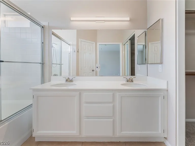10401 Horseback Ridge Ave — Photo 14