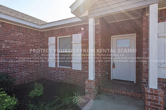 Building Photo - 211 Grove Ln