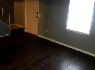 28124 N 1800 East Rd APT 201, Alvin, IL 61811