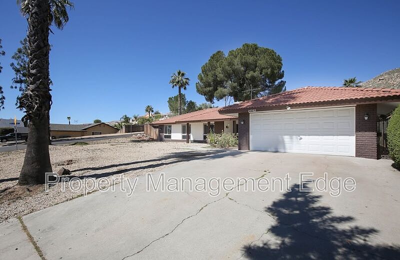 1st image of 25502 Jaclyn Ave