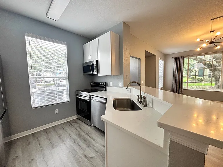 13703 Richmond Park Dr N #3201 — Photo 7
