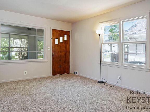 5th image of 2052 Huizen Ave SW