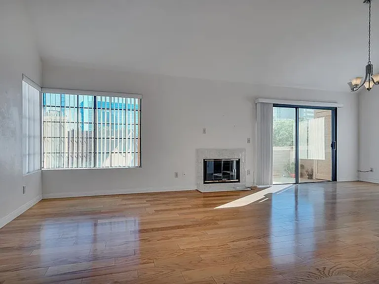 4639 Executive Dr #68 — Photo 4