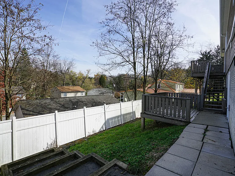 256 Spring St — Photo 14