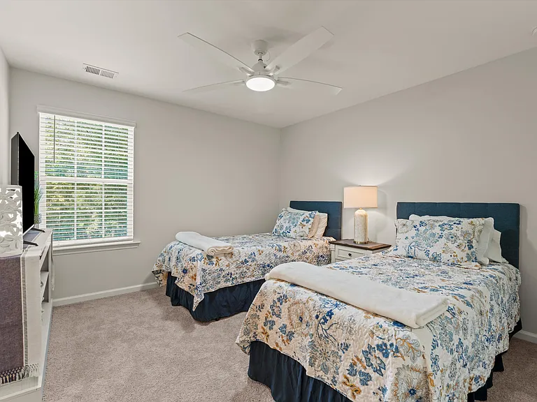 106 Baneberry Ln — Photo 27