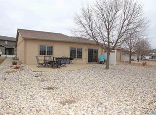 1020 Tanner Ct, Tea, SD 57064