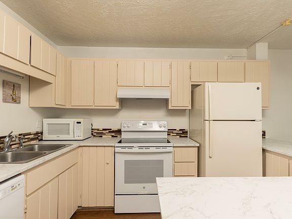 3rd image of 490 Straight Creek Dr APT 503