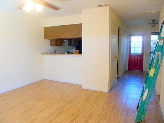 3rd image of 4820 Delwood St APT 5