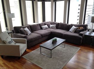 100 E Walton St APT 10F, Chicago, IL 60611