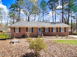 104 Amberhill Ct, Garner, NC 27529