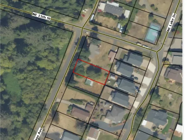 12 NE Voyage Ave, Lincoln City, OR 97367