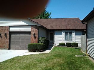 1563 N Regency Dr, Xenia, OH 45385