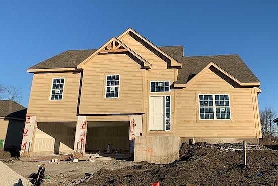 4th image of 2305 NW Lindenwood Ct
