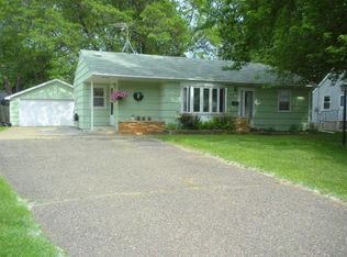 5318 Louisiana Ave N, Crystal, MN 55428