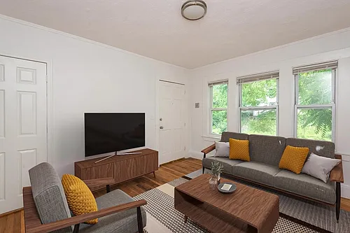 112 Adams St #3-R Photo 1