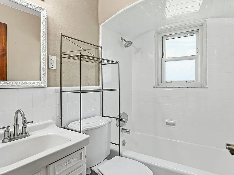 7549 Hillsdale Dr — Photo 10