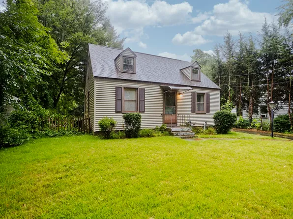 55 Arden St, Springfield, MA 01118
