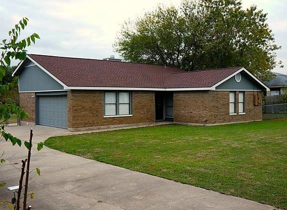 2nd image of 1502 Cedar Park Dr