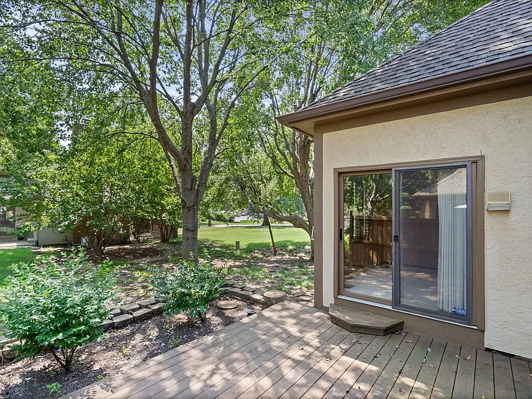 11129 Ash St — Photo 45