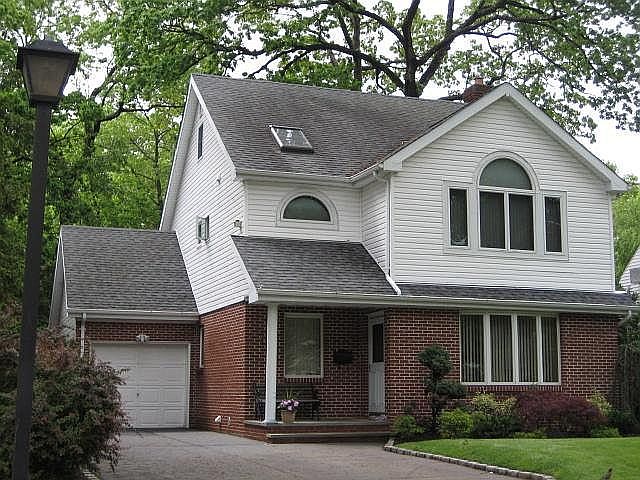 1st image of 30 Maple Dr