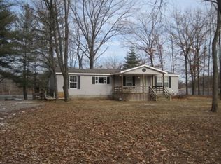 1885 County Road 570 N, Fairfield, IL 62837