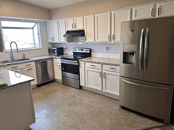 3rd image of 3189 Achilles Dr