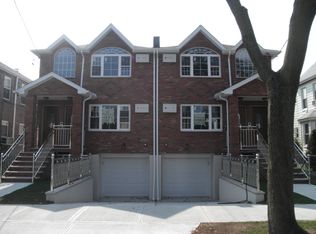 10122 97th St, Ozone Park, NY 11416