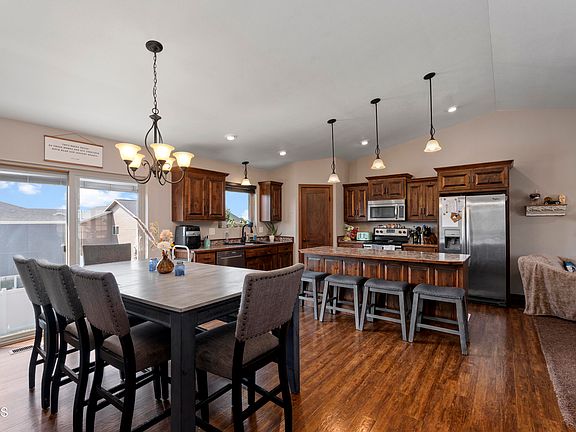 5th image of 6025 Reily Rd