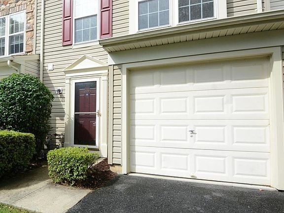 2nd image of 4530 Jasmine Dr