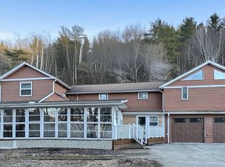 453 Grippen Hill Rd, Vestal, NY 13850