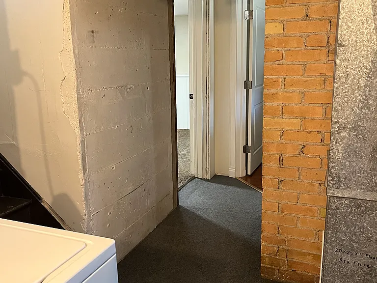 480 N 700 W — Photo 17