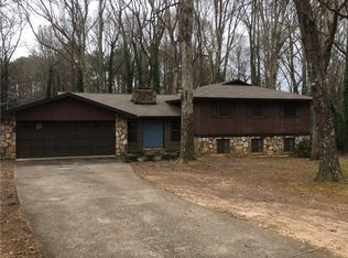 544 Horseshoe Cir SW, Lilburn, GA 30047