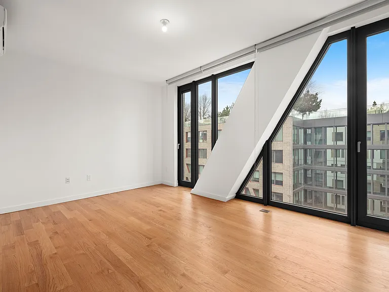 54 Noll St #448 — Photo 1