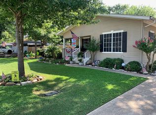 316 S Warren St, Burleson, TX 76028