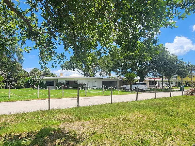 485 N Shore Dr — Photo 7