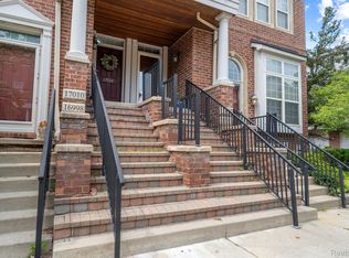 17010 Farmington Rd, Livonia, MI 48154