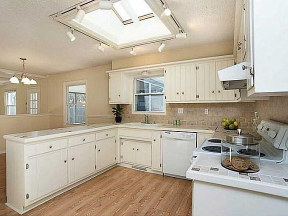 Beautiful updated kitchen