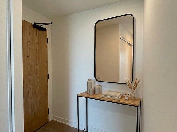 3rd image of 33 Erie Ave #908