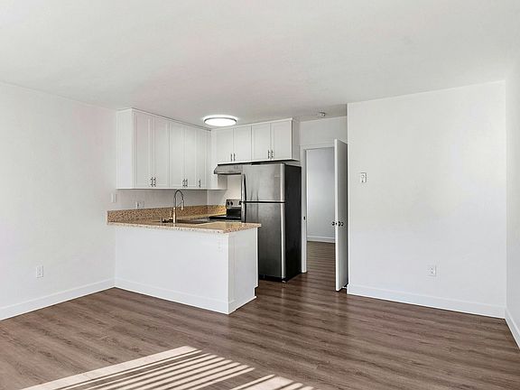 2nd image of 4044 Texas St APT 8